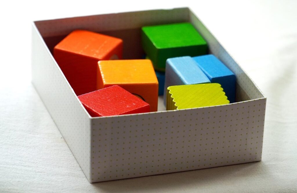 Checklist veilig speelgoed kopen met CE-keurmerk controle, leeftijdsaanduiding en materiaalcheck voor ouders