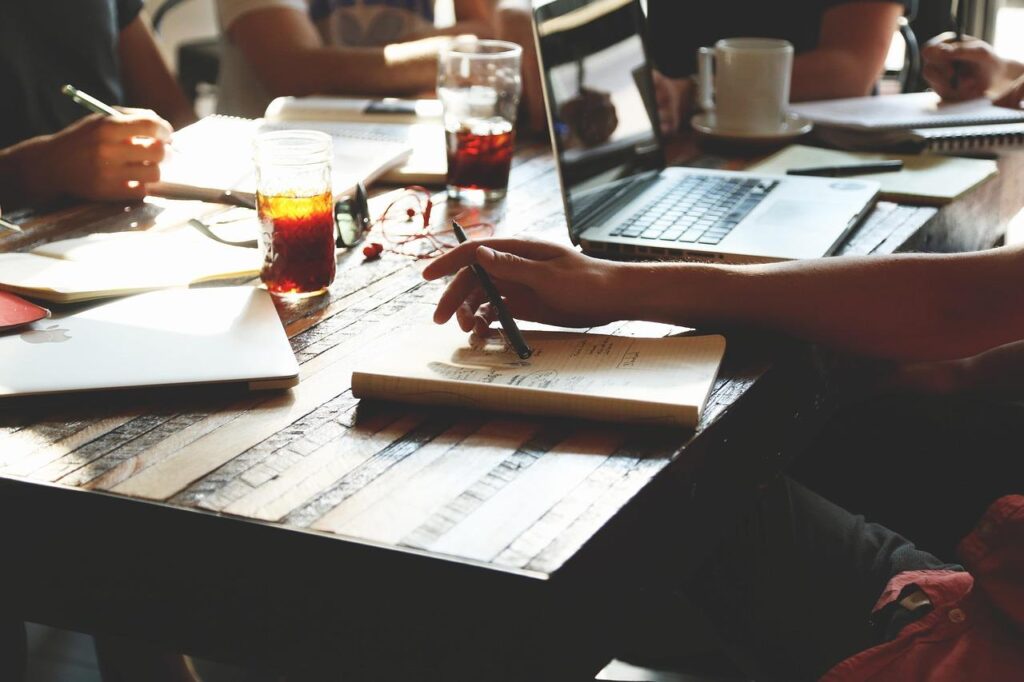 HR-partner voor alle personeelszaken: recruitment, salarisadministratie en arbodiensten onder één dak